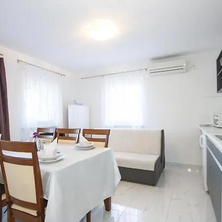Guest house Jelena Rosini