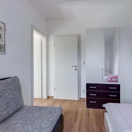 Jelena Guest house Rosini